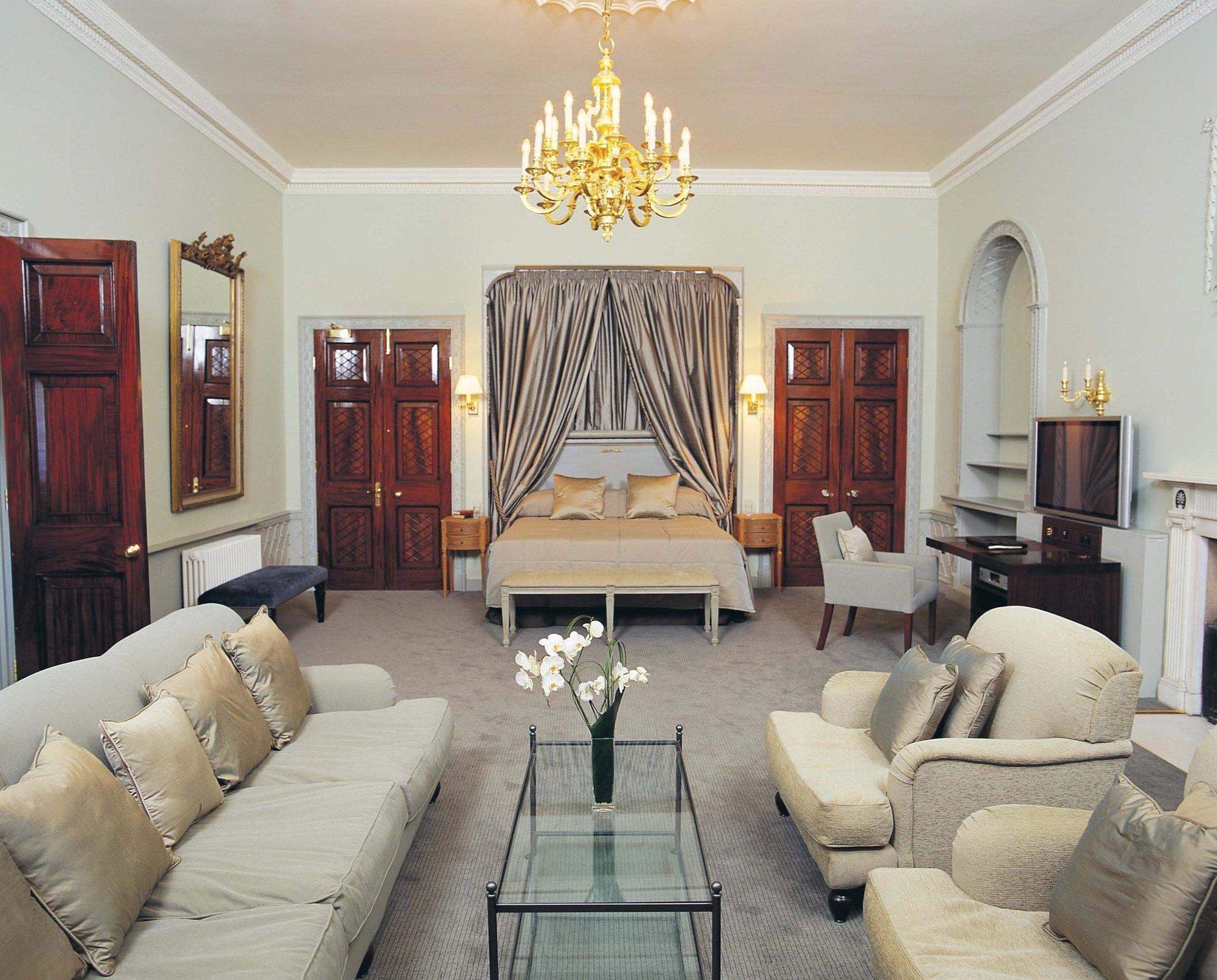 Buxted Park Country house